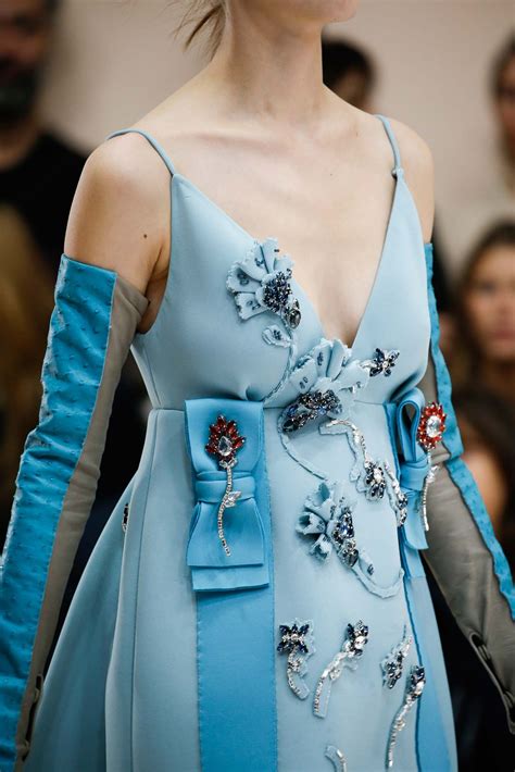 prada couture|Mehr.